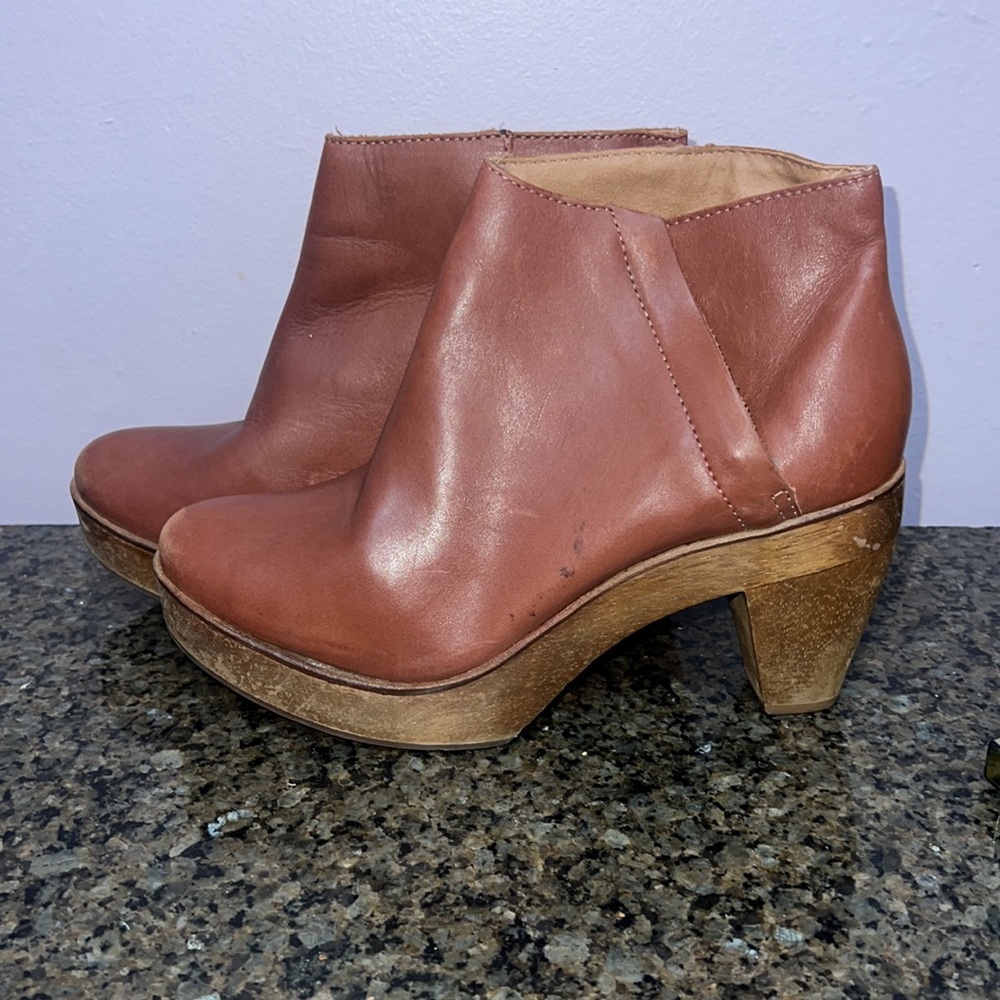 Kdb Ankle Booties. Size 8 - image 4